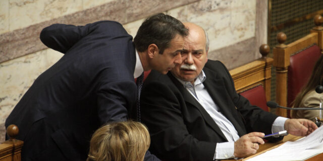 Επιστολή Μητσοτάκη σε Βούτση: Η δημοκρατία όμηρος του ΣΥΡΙΖΑ