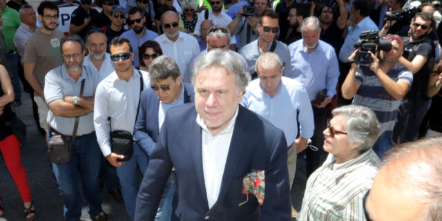 Κατρούγκαλος: Μυθεύματα και μαύρη προπαγάνδα τα περί κατάργησης 13ου-14ου μισθού