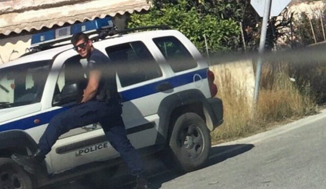 Αναζητείται στην Κρήτη ο ‘καυτός’ αστυνομικός που πόζαρε σε τουρίστρια