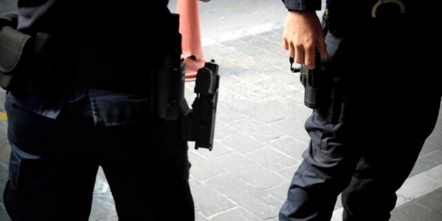 Έκλεβαν πάνελ από φωτοβολταϊκά πάρκα και στη συνέχεια τα μεταπωλούσαν