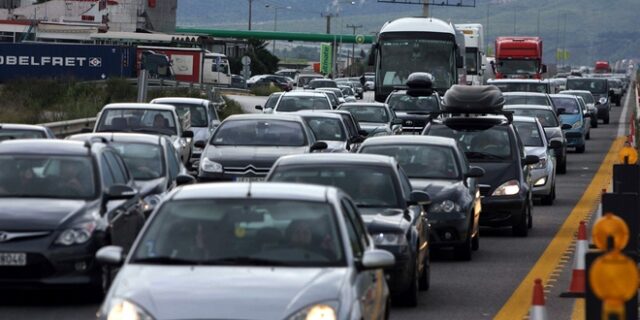 Τον άμεσο εντοπισμό των ανασφάλιστων οχημάτων ζητά το Επαγγελματικό Επιμελητήριο Αθήνας