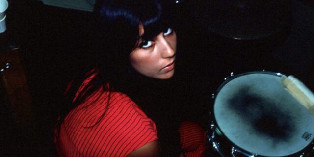 Μηχανή του Χρόνου: Σπάνιες φωτογραφίες διάσημης τραγουδίστριας, πολύ πριν τις πλαστικές. Την αναγνωρίζετε;