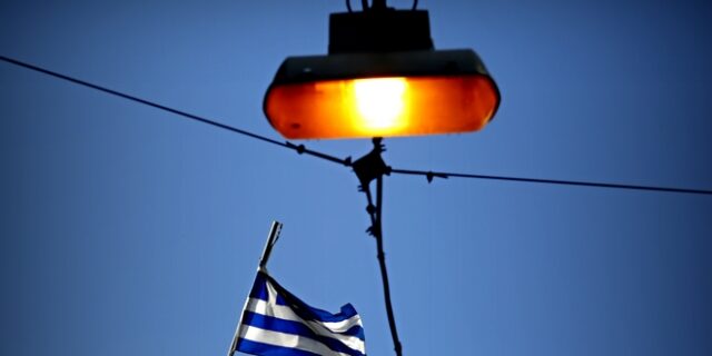 Στην Αλβανία μετακομίζει η ΔΕΗ ‘κυνηγώντας’ τα νερά