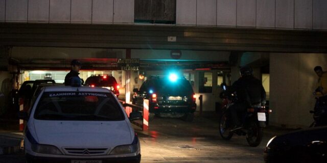 Σε συναγερμό η ΕΛ.ΑΣ. Εντοπίστηκε ύποπτος χαρτοφύλακας στο Εφετείο