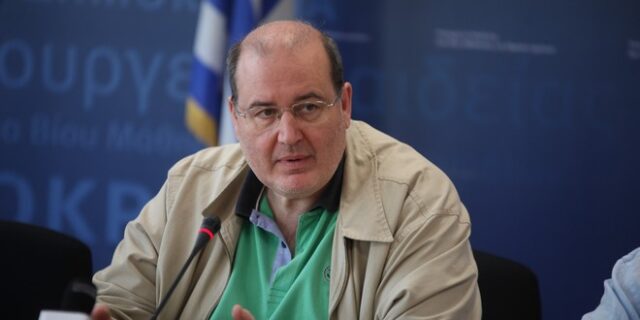 Φίλης: Δημοκρατική παρέμβαση οι κυβερνητικές αντιδράσεις κατά των ‘Παραιτηθείτε’