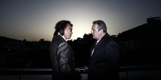 Τετ α τετ Καμμένου- Ψινάκη με φόντο την Ακρόπολη