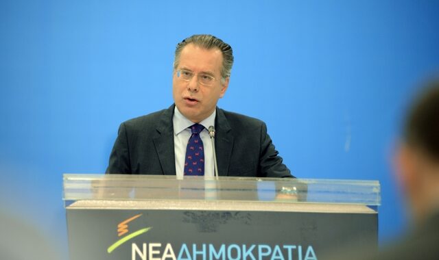 Κουμουτσάκος: Μόνο η Χούντα έκανε δημοψήφισμα για συνταγματικούς λόγους