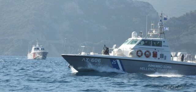 ‘Μπλόκο’ σε πλοίο με στρατιωτικό υλικό και πυρομαχικά στο στενό του Καφηρέα