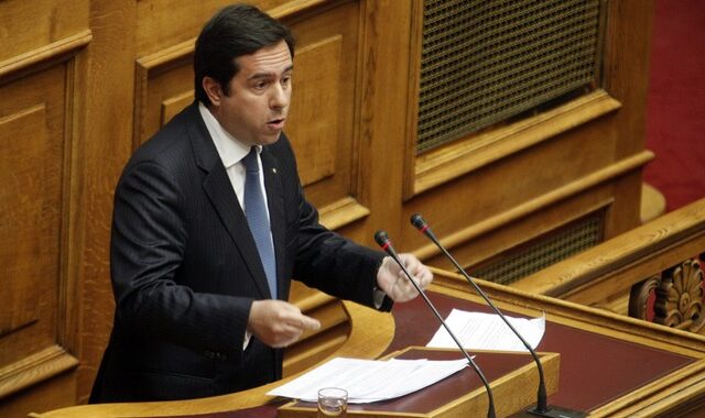 ‘Δέχομαι μπούλινγκ από τον ΣΥΡΙΖΑ’ καταγγέλλει ο Μηταράκης