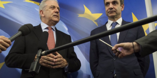 ΝΔ: Μηνύματα για τον εκλογικό νόμο, δύο απόψεις για την εκλογή Προέδρου