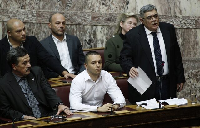 Μήνυση μάρτυρα κατά Μιχαλολιάκου και Κασιδιάρη