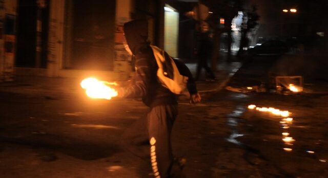Επίθεση με μολότοφ σε κτίριο του υπουργείου Πολιτισμού
