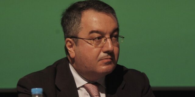 Οι ‘αποκλειστικές’ τα γενόσημα και τα παράδοξα του ΕΣΥ