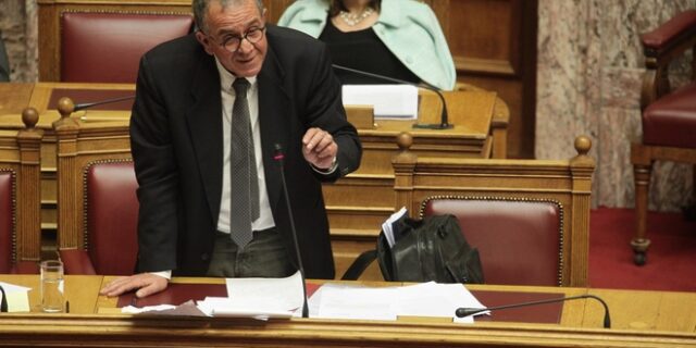 Μουζάλας: ‘Δίκαιες’ οι επιτροπές ασύλου με συμμετοχή δικαστικών