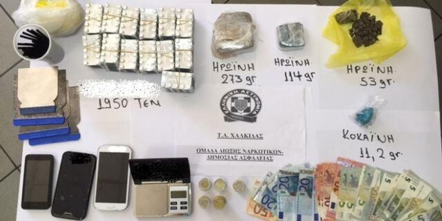 Μεγάλες ποσότητες ναρκωτικών κατασχέθηκαν μετά από νέα έφοδο σε καταυλισμό ρομά στην Χαλκίδα