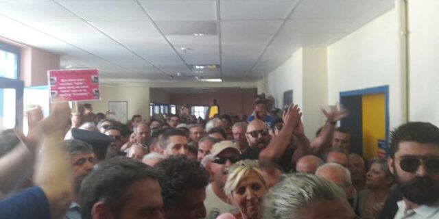 ΣΥΡΙΖΑ για επίθεση κατά Πολάκη: Τραμπούκοι, που δεν έχουν σχέση με κοινωνικές διεκδικήσεις