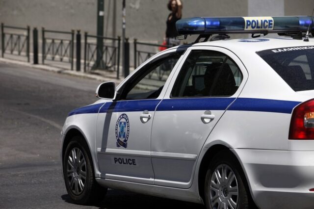 Συλλήψεις για απάτες σε βάρος ηλικιωμένων με ‘μαϊμού’ τεχνικούς της ΔΕΗ ή δήθεν τροχαία