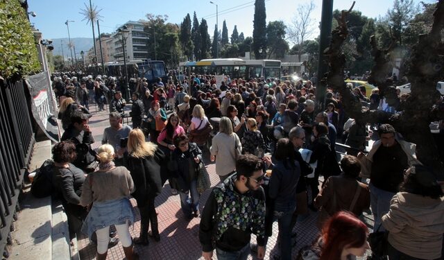 Σχέδιο επιστροφής των συλλογικών συμβάσεων από το 2018