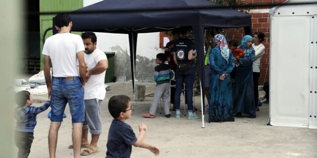 Ολοκληρώθηκε η αστυνομική επιχείρηση μεταφοράς προσφύγων από τους Ευζώνους