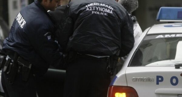 Αυτοί είναι οι απατεώνες του Ν. Κόσμου με τα ‘μαϊμού’ τροχαία