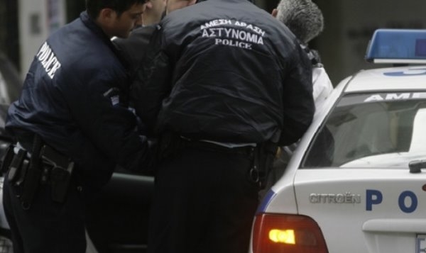Αυτοί είναι οι απατεώνες του Ν. Κόσμου με τα ‘μαϊμού’ τροχαία