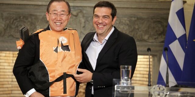Το σωσίβιο που χάρισε ο Αλέξης Τσίπρας στον Μπαν Κι Μουν
