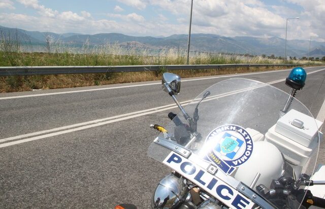 Νέες συλλήψεις μελών της σπείρας με τα ‘μαϊμού’ τροχαία στην Αττική