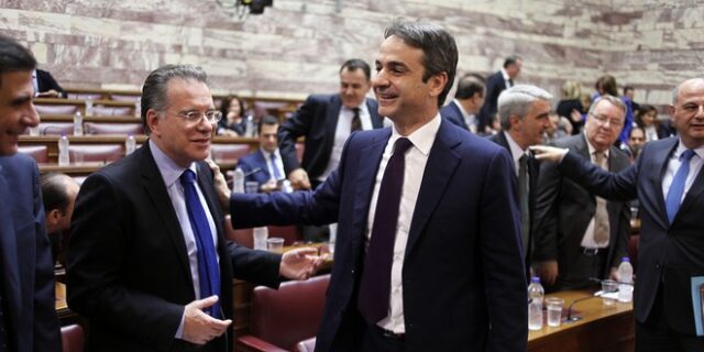 ΝΔ: Ακούμε την κριτική για την αποχώρηση μας από τη βουλή για τις offshore