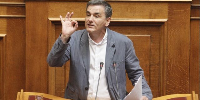 Τσακαλώτος σε ΝΔ: Δεν πέφτουμε, βρείτε άλλο αφήγημα