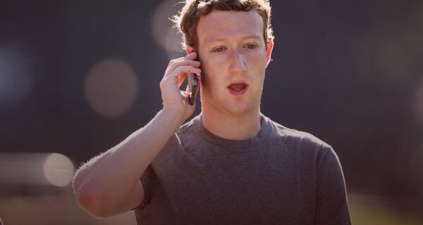 Χάκαραν τον Mark Zuckerberg. Τώρα, σοβαρά αυτός ήταν ο κωδικός του;
