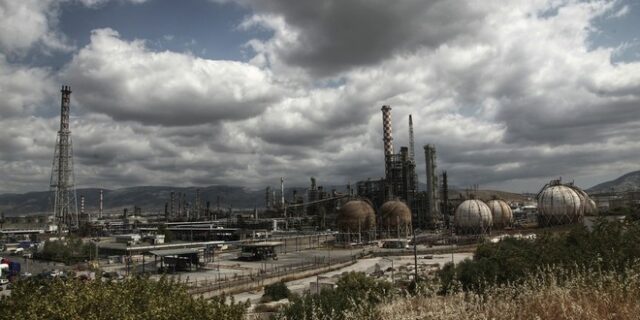Μεγάλοι ξένοι παίχτες ‘χτυπούν την πόρτα’ των Ελληνικών Πετρελαίων
