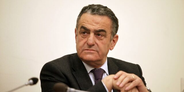 ‘Προειδοποιήσεις’ μέσω SMS έστειλε ο Αθανασίου στον Παπαγγελόπουλο