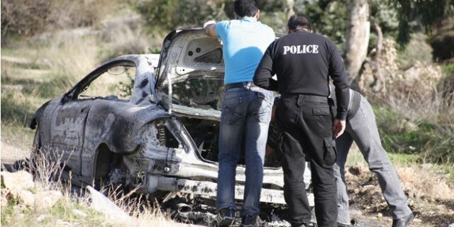 Βρέθηκε απανθρακωμένος οδηγός δίπλα από το αυτοκίνητό του στη Βάρκιζα