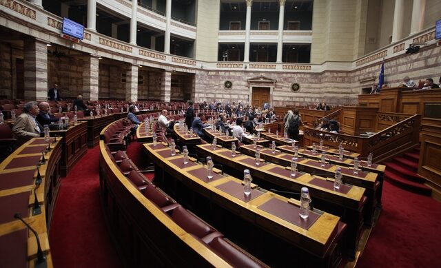 ΣΥΡΙΖΑ για νέο αναπτυξιακό: Ισόρροπη ανάπτυξη με βελτίωση της ανταγωνιστικότητας