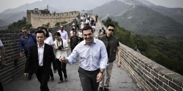 Ο Αλέξης Τσίπρας ανέβηκε στο υψηλότερο σημείο του Σινικού Τείχους