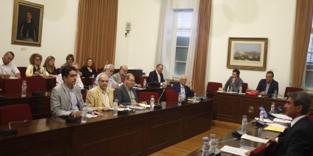 ΝΔ και ΠΑΣΟΚ πήραν 240 εκ. ευρώ δανεικά και αγύριστα