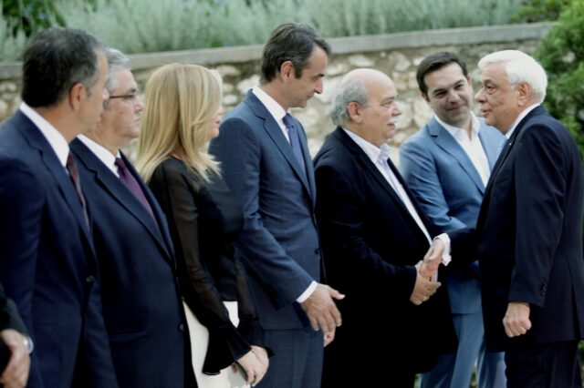 Όσο περισσότερη Δημοκρατία γίνεται