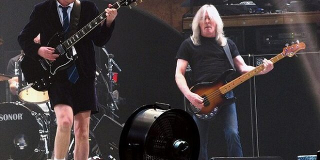 Ο τελευταίος να κλείσει την πόρτα στους AC/DC: Αποσύρεται ο μπασίστας Κλιφ Ουίλιαμς