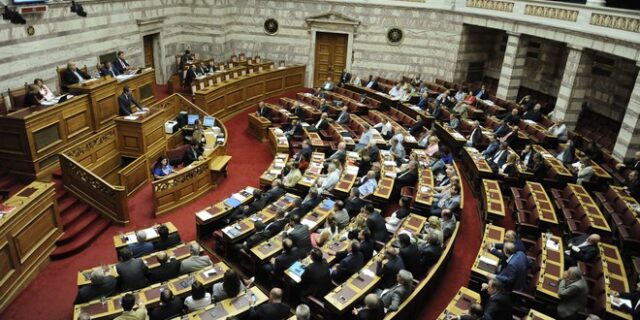 Απορρίφθηκε με 155 ‘όχι’ η Εξεταστική για Βαρουφάκη
