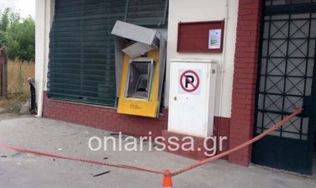 Ανατίναξαν ATM στη Λάρισα και πήραν 40.000 ευρώ