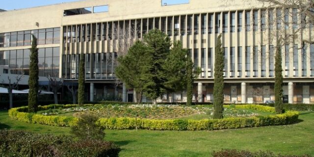 Προσαγωγές αλλοδαπών για ασέλγεια σε βάρος 23χρονης μέσα στο ΑΠΘ