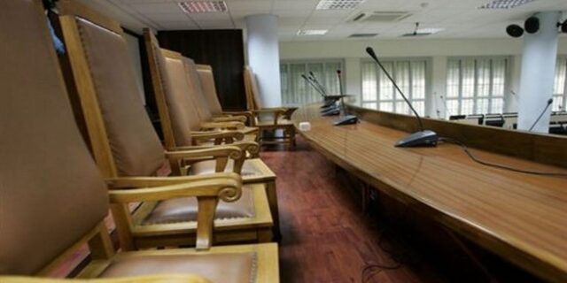 Στο σκαμνί 104 για το ‘παραδικαστικό νο2’