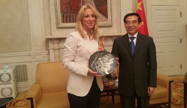 Δούρου: Πρόκληση και ευκαιρία η συνεργασία με το δήμο Πεκίνου