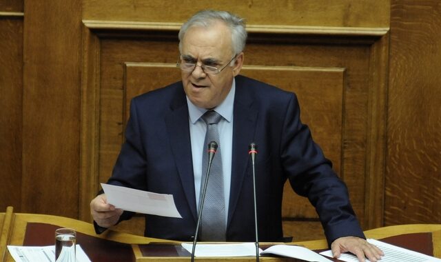 Αποκλείει ‘μεγάλη απομείωση’ του χρέους ο Δραγασάκης