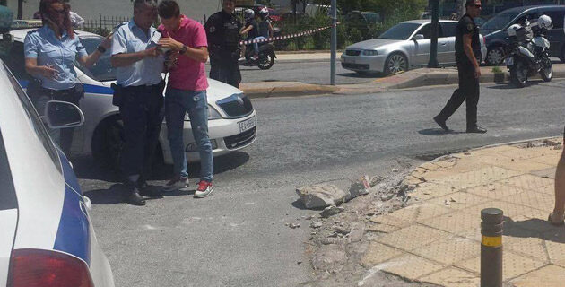 Σοβαρός τραυματισμός δημοτικής αστυνομικού από ‘κόντρες’ στην Αργυρούπολη