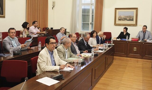 Παραδοχή τραπεζών: ‘Δίναμε δάνεια στο ΔΟΛ όπως οι δανειστές στην Ελλάδα’