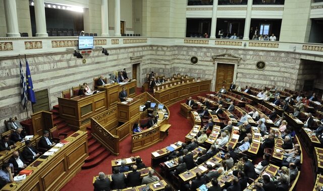 Κυβέρνηση: Καταψηφίστηκε η εξεταστική, τελείωσε η σπέκουλα