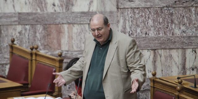 Φίλης: Αναγκαίο να ψηφίζουν οι 17χρονοι. Να μην τους δώσουμε και το τιμόνι να οδηγήσουν;