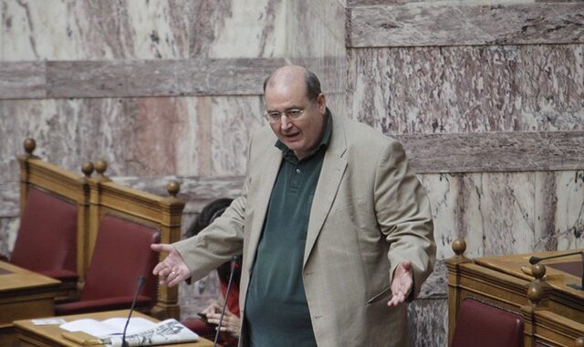 Φίλης: Αναγκαίο να ψηφίζουν οι 17χρονοι. Να μην τους δώσουμε και το τιμόνι να οδηγήσουν;