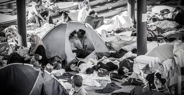 «Γίνε μέρος της λύσης». Ελληνες κινηματογραφιστές αναλαμβάνουν δράση για το προσφυγικό